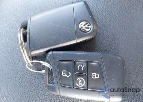 2019 Volkswagen Tiguan 2.0T Se/2.0T Sel/2.0T Sel R-Line/2.0T Sel R-Line Black from USA, damaged, VIN 3VV2B7AX7KM182191